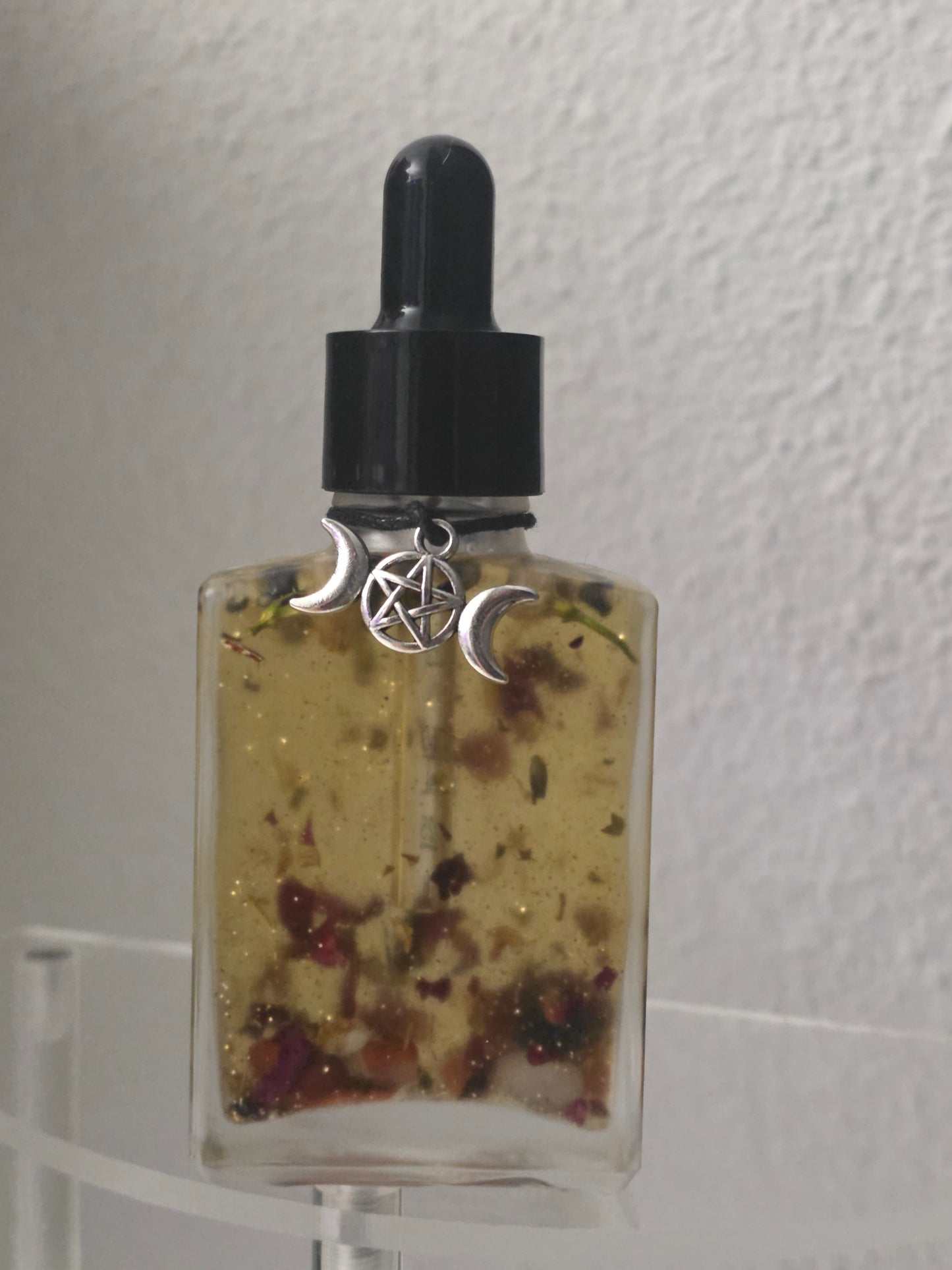 Scarlet Spell-Alluring Lust & Attraction Oil