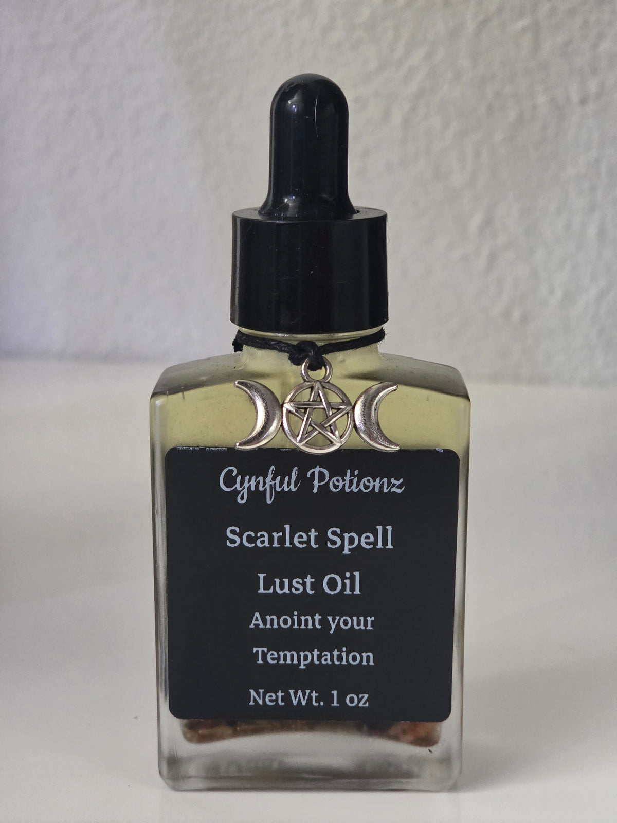Scarlet Spell-Alluring Lust & Attraction Oil