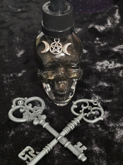Hecate’s Kiss Oil (Includes Hecate’s Skeleton Key)