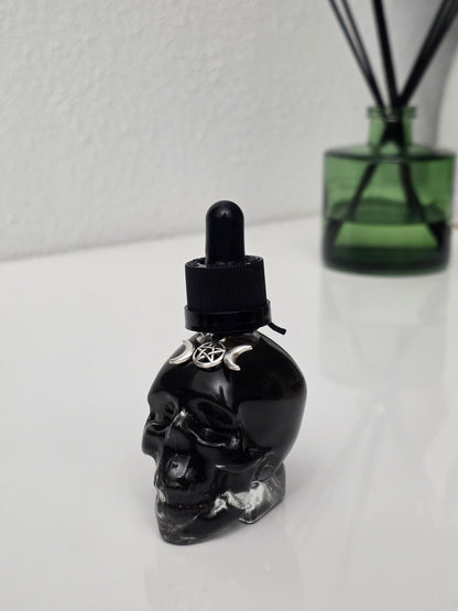 Hecate’s Kiss Oil (Includes Hecate’s Skeleton Key)
