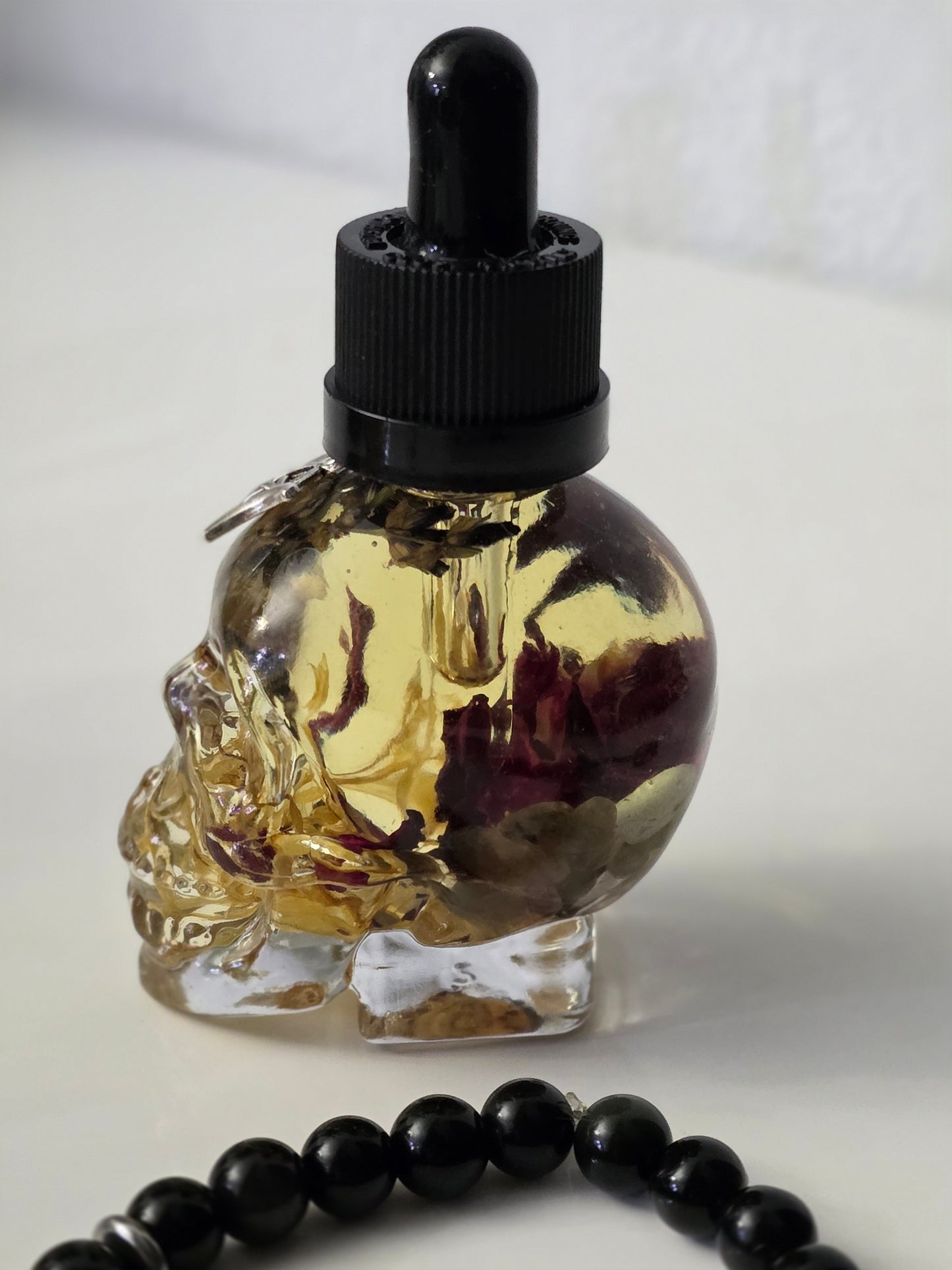 Hecate’s Kiss Oil (Includes Hecate’s Skeleton Key)
