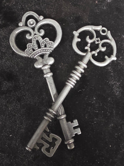 Hecate’s Kiss Oil (Includes Hecate’s Skeleton Key)